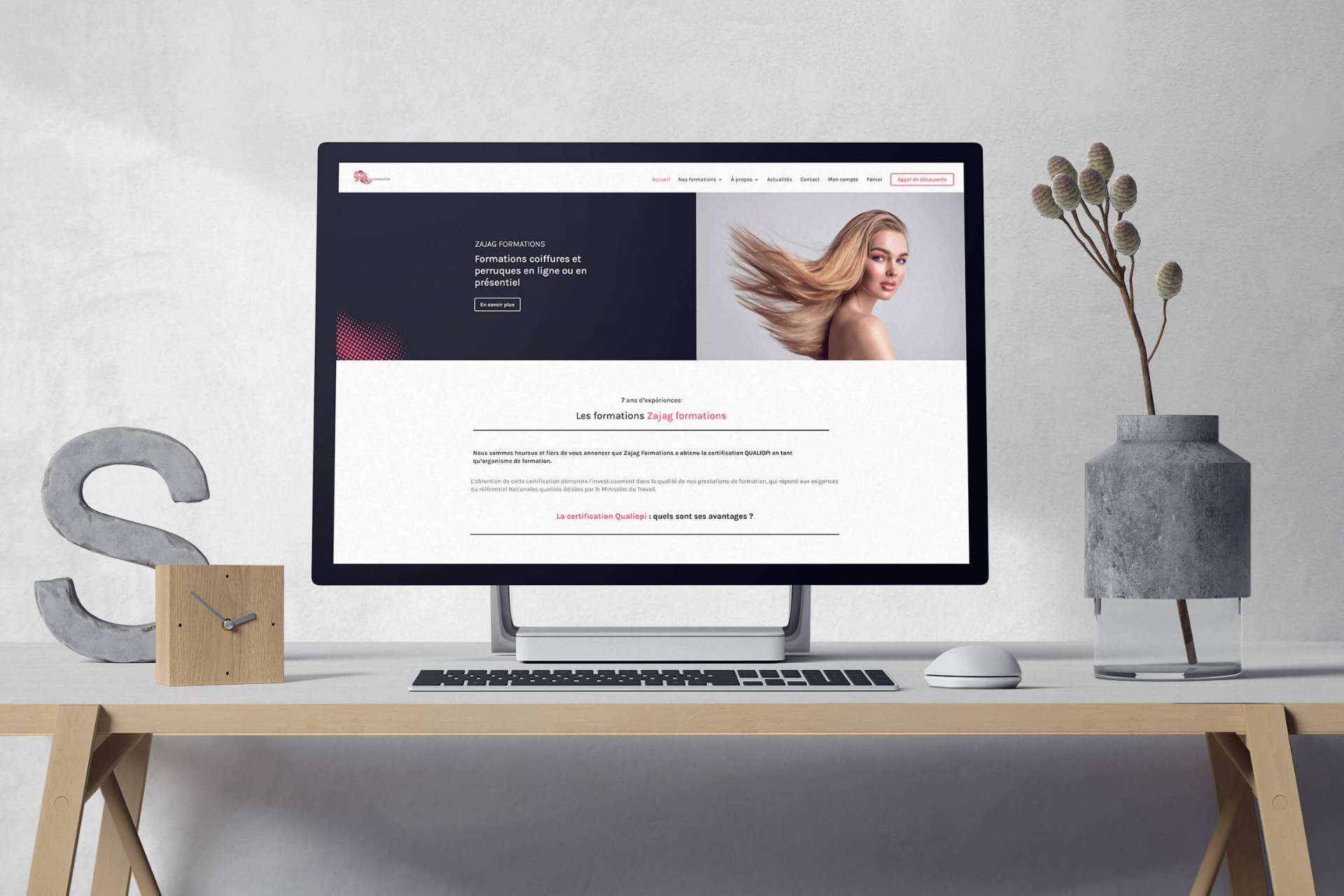My mockup 109 from Minimal Desk Setup Pack (1) (1) Blanc neveux - refonte divi